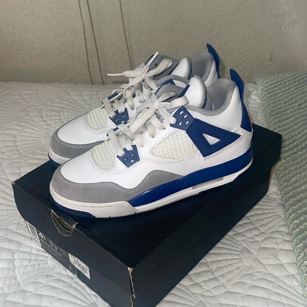 Jordan 4 Deep Royal Blue